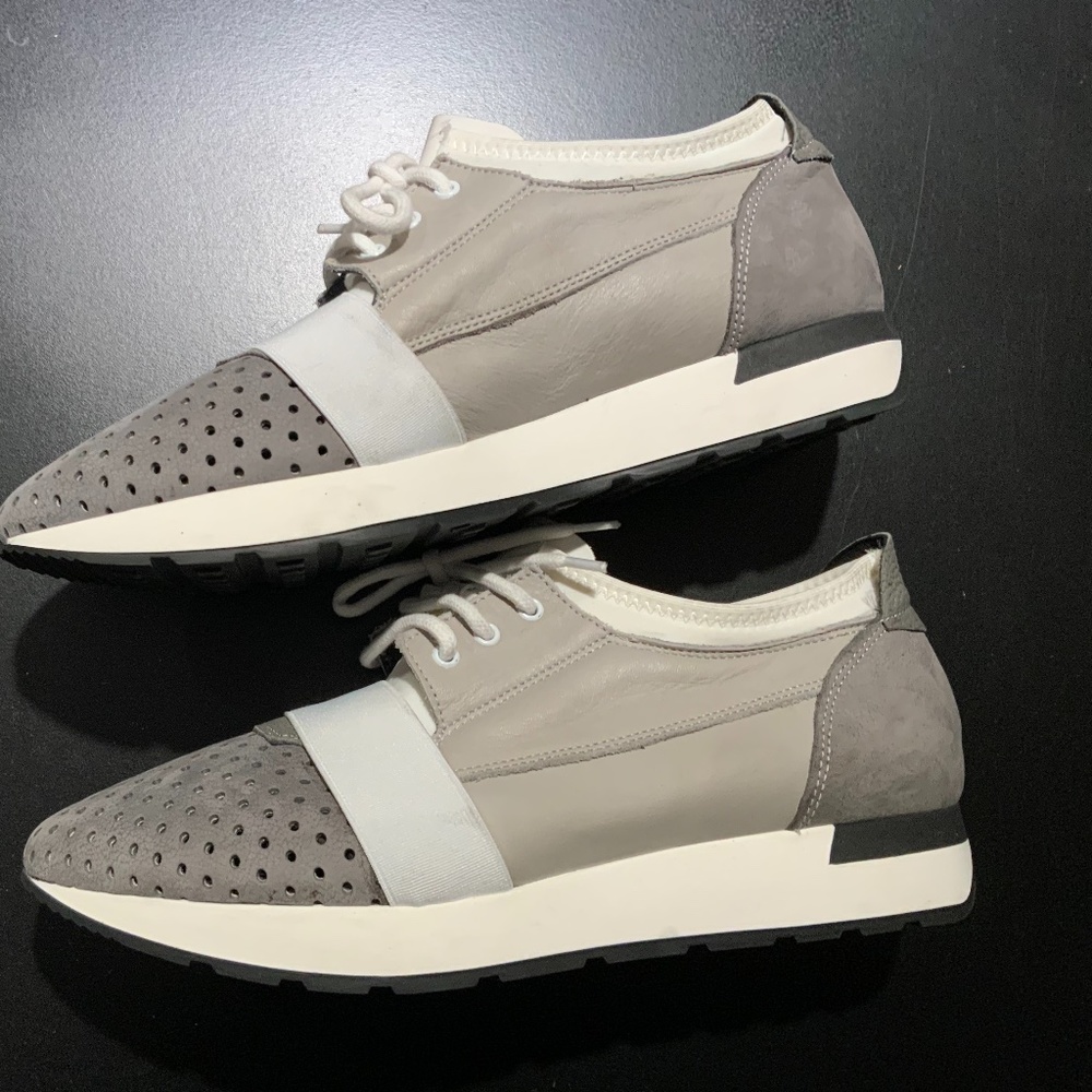 Women Sneakers Size 8